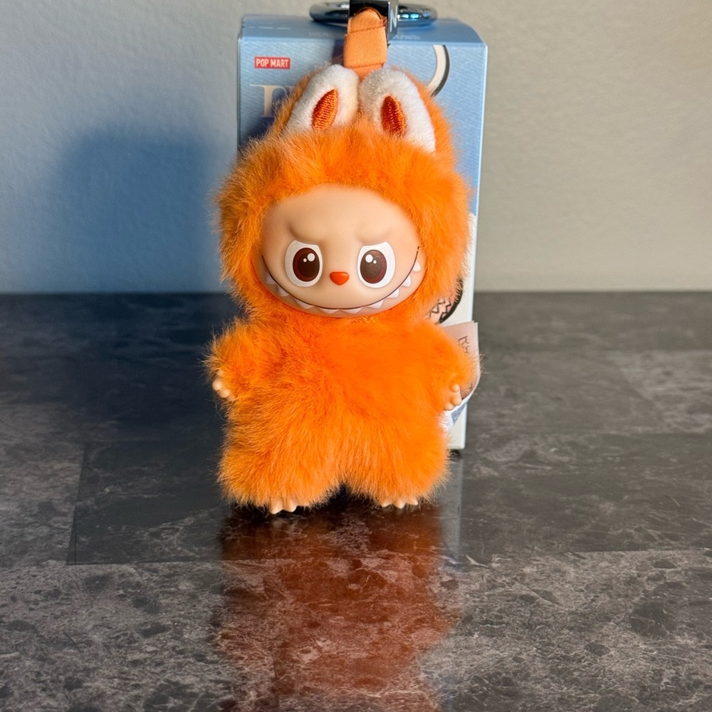 Pop Mart Pin for Love Labubu Z BNIB